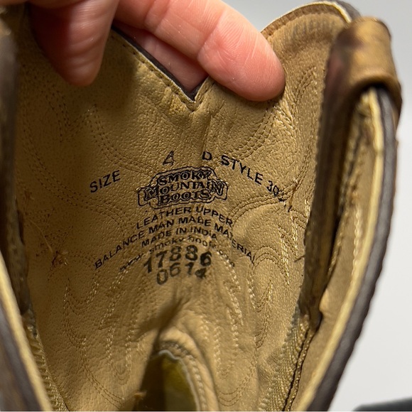 ROCKY MOUNTAIN Brown Western Cowboy Boots size 4D - Picture 10 of 10